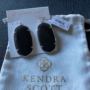 Kendra Scott Danielle Earrings in Black Cat’s Eye